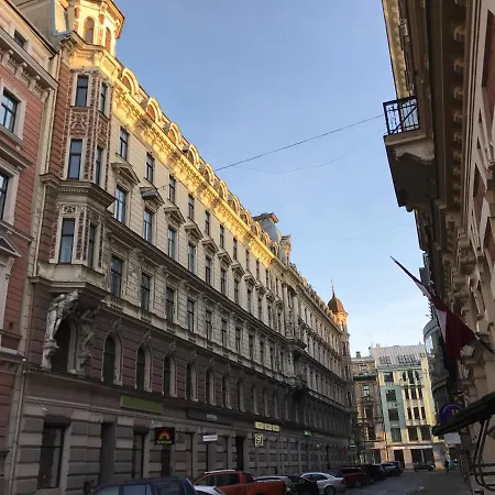 By Old Town Viesu māja